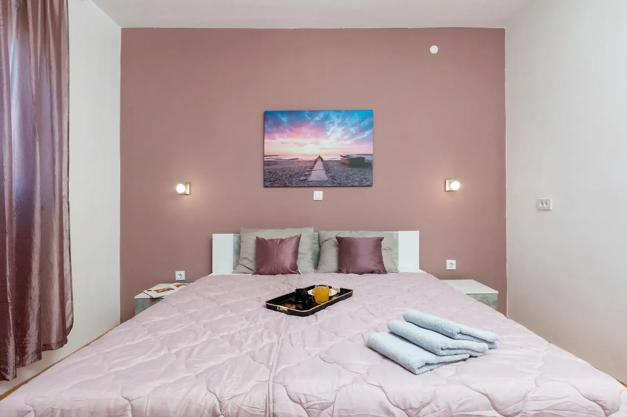 Apartment Kris プーラ クロアチア