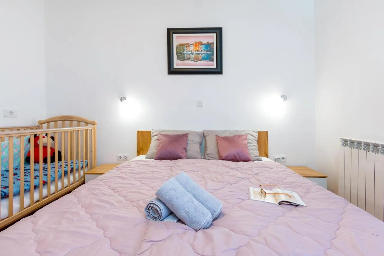 Apartment Kris Pula