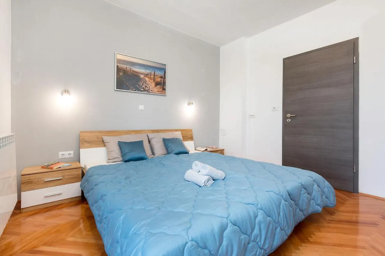 Apartment Kris Pula