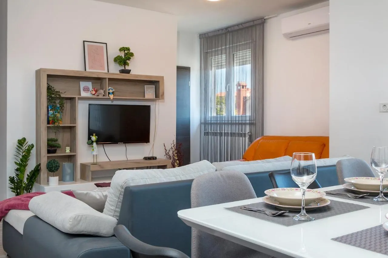Apartment Kris Pula