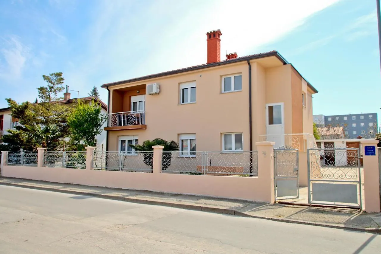 Apartment Kris Pula